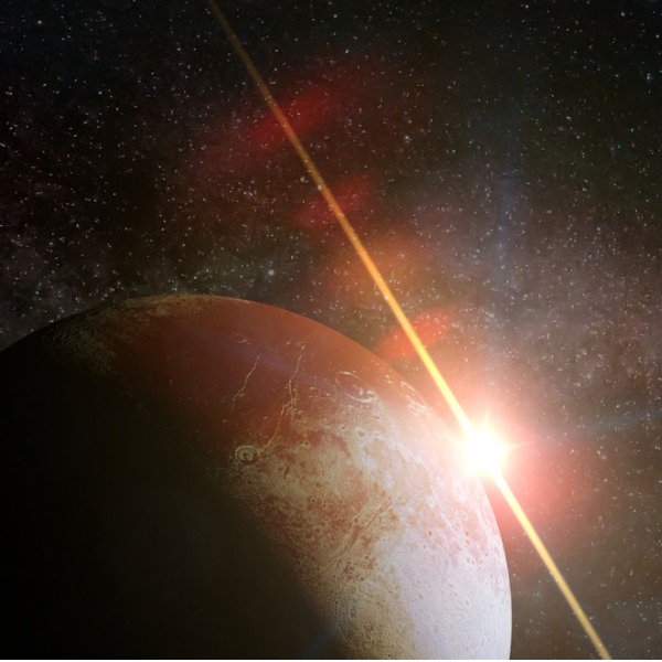 Pluton illuminée par un soleil lointain