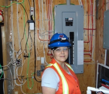 Jackie Frampton | Électricienne en construction