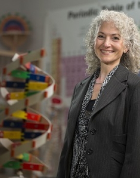 Mme Bonnie Schmidt, présidente de Parlons sciences