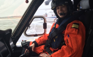 Allison Rumbolt | Pilote d’hélicoptère