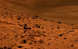 Sol rouge de la planète Mars