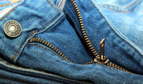 Denim jeans with a zipper