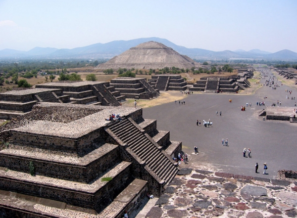 Pyramides aztèques, Teotihuacan, Mexique